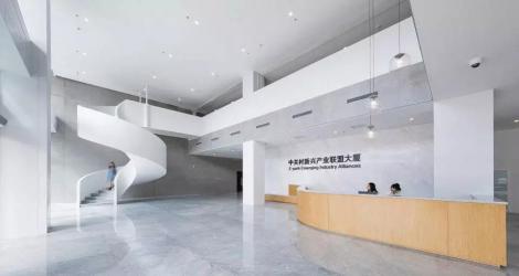 成都海倫天麓銷售中心，東方優(yōu)雅與現(xiàn)代融合的空間縮影！